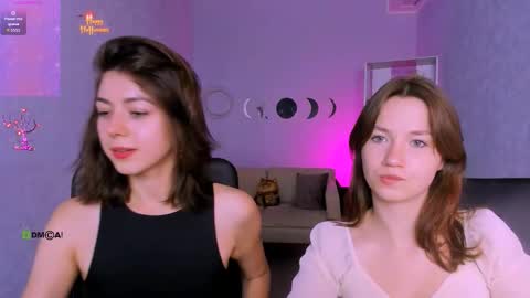 Helli online show from November 8, 8:34 pm