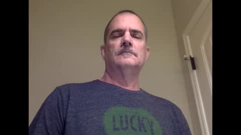 Snapshot of helloitsme969 chatting on October 27, 4:07 pm helloitsme969 online show from October 27, 4:07 pm