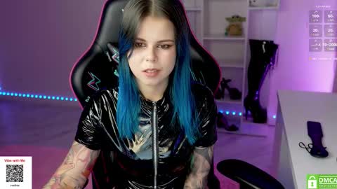 Alice online show from November 22, 4:27 pm