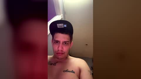 helloooortiz9504 online show from June 9, 1:44 pm