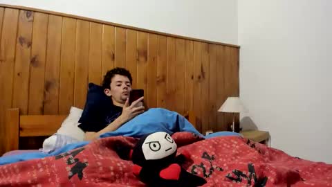 helokitkat online show from March 16, 2:26 am