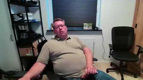 henrikrp1971 online show from April 28, 6:45 pm