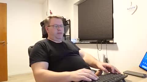 henrikrp1971 online show from March 1, 8:53 pm