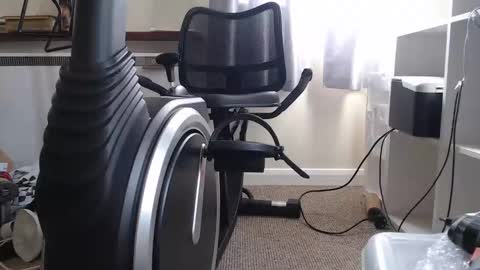 Snapshot of henryjxxx chatting on October 5, 9:29 am henryjxxx online show from October 5, 9:29 am