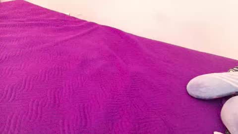 Charlotte Y Crystal online show from February 19, 1:32 pm