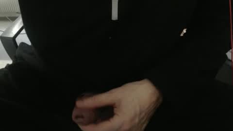 hero0111 online show from April 19, 2:07 pm