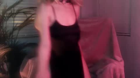 Holly online show from October 22, 2:26 am