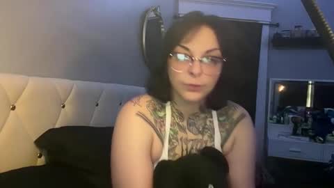 hexxyhoneypot online show from June 1, 11:28 pm