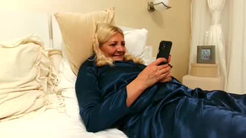 Snapshot of heyheygrey chatting on October 10, 5:30 pm Heyheygrey online show from October 10, 5:30 pm