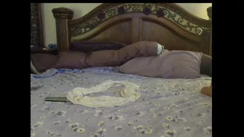 hidden_gold_milf online show from May 24, 10:55 am