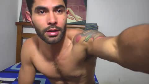 hideonbush online show from January 11, 2:17 am