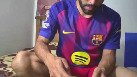 hideonbush online show from November 9, 2:37 am