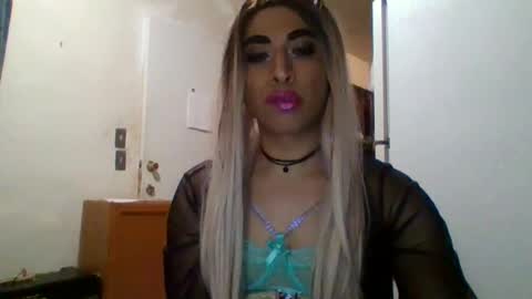 Snapshot of hihheelstranny chatting on September 21, 7:45 am hihheelstranny online show from September 21, 7:45 am