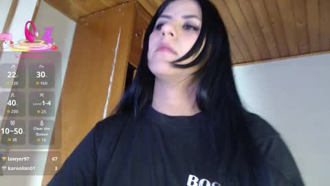 hilaril18 online show from December 14, 10:16 pm