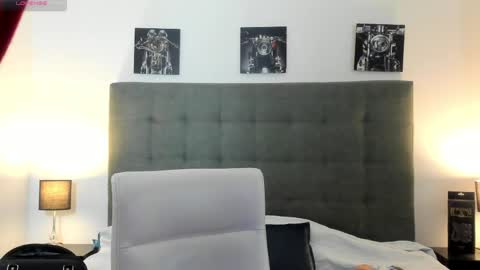 hilary_tailor online show from February 28, 11:14 am