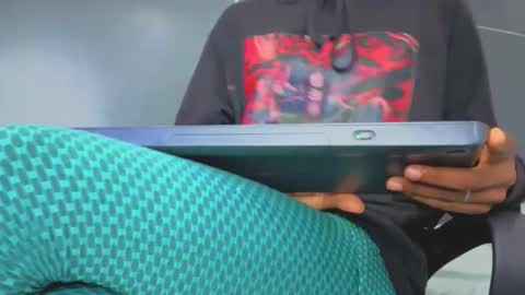  Hillary  online show from September 28, 6:22 am