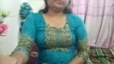 himuhimu22 online show from March 7, 10:10 pm