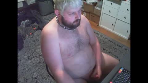 hipguy91 online show from August 2, 4:03 am