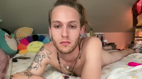 hippie_luver online show from June 15, 10:35 pm