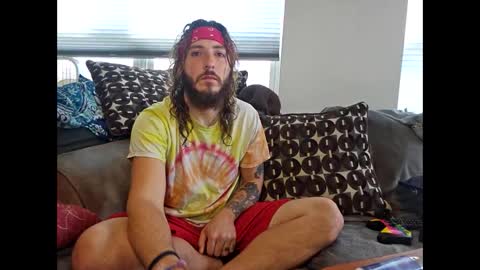 Snapshot of hippiejagain chatting on October 27, 4:29 pm hippiejagain online show from October 27, 4:29 pm