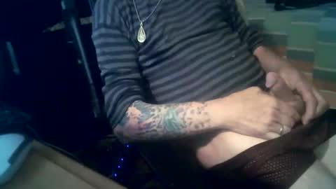 Snapshot of hippypunkx chatting on October 28, 10:49 am hippypunkx online show from October 28, 10:49 am