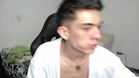 Hisokax online show from April 28, 2:49 am