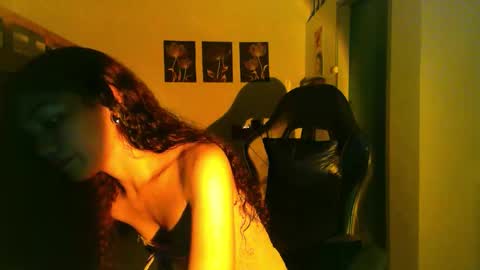 hneymoonnavenue online show from February 28, 10:19 am