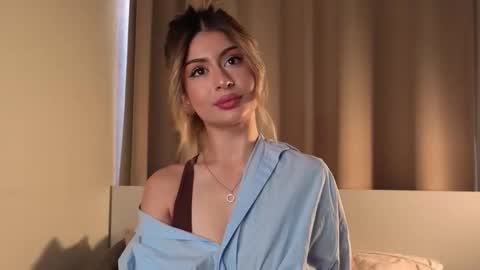 Moni Monica online show from September 25, 8:21 am