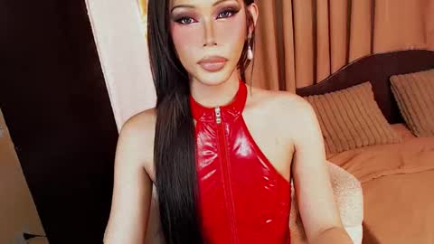 holly_goddessxx online show from February 17, 12:42 am