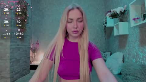 holly_molly8 online show from October 30, 7:25 pm