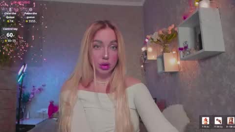 holly_molly8 online show from January 9, 4:56 pm