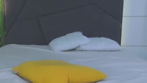 HollyTaillor online show from February 16, 8:01 am