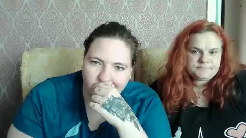 HollyXEva online show from June 6, 9:04 am