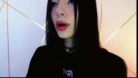 holly online show from February 24, 4:47 pm