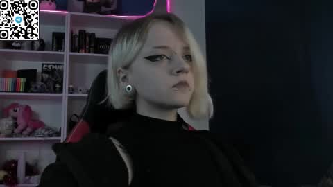 holy_mistresss online show from February 27, 9:35 am