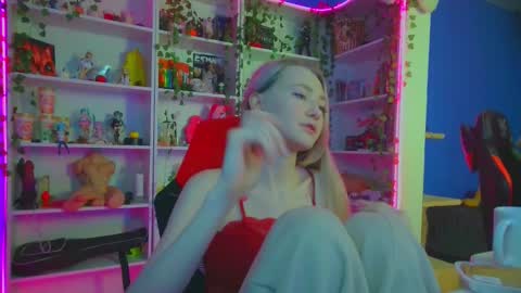 Rumi online show from November 18, 9:34 am