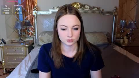 holybabydoll online show from January 18, 11:41 am