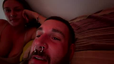 holycouplee online show from August 5, 7:00 pm
