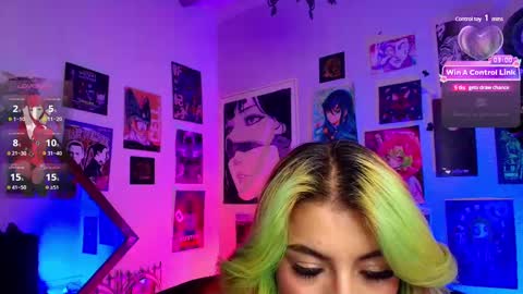Snapshot of holyeva chatting on February 13, 12:24 am   online show from February 13, 12:24 am
