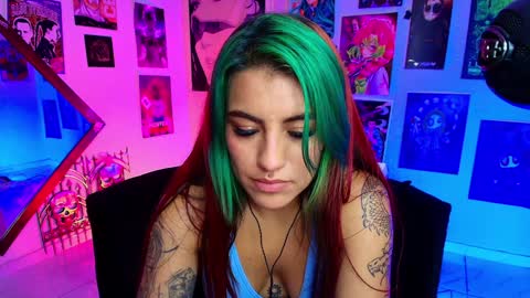 Snapshot of holyeva chatting on January 28, 3:25 am   online show from January 28, 3:25 am