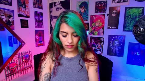 Snapshot of holyeva chatting on January 28, 5:24 pm   online show from January 28, 5:24 pm