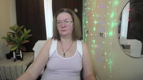 holymilfa online show from January 24, 8:02 am