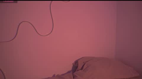 honeeeey_ online show from January 6, 10:47 pm