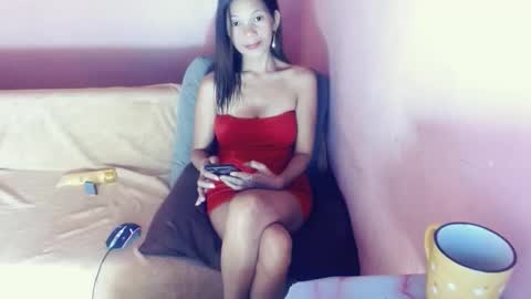 Snapshot of honey_mollyxx chatting on October 23, 2:24 am honey_mollyxx online show from October 23, 2:24 am