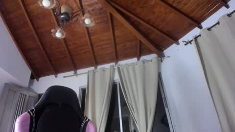 Snapshot of honey_sunshine7 chatting on September 14, 12:46 am Isabella online show from September 14, 12:46 am