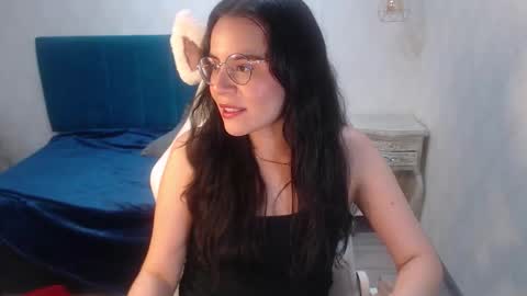 Emily online show from March 26, 5:51 pm