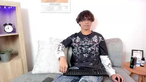 Snapshot of honeymoon_sariel chatting on September 29, 8:08 pm honeymoon_sariel online show from September 29, 8:08 pm