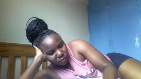 Honeymuny online show from December 4, 8:36 am