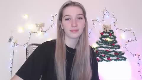 honeyveil online show from December 19, 10:00 am