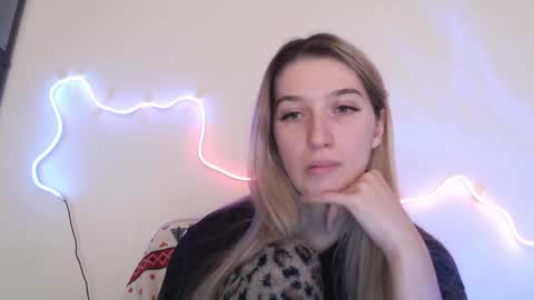 honeyveil online show from April 13, 1:26 pm